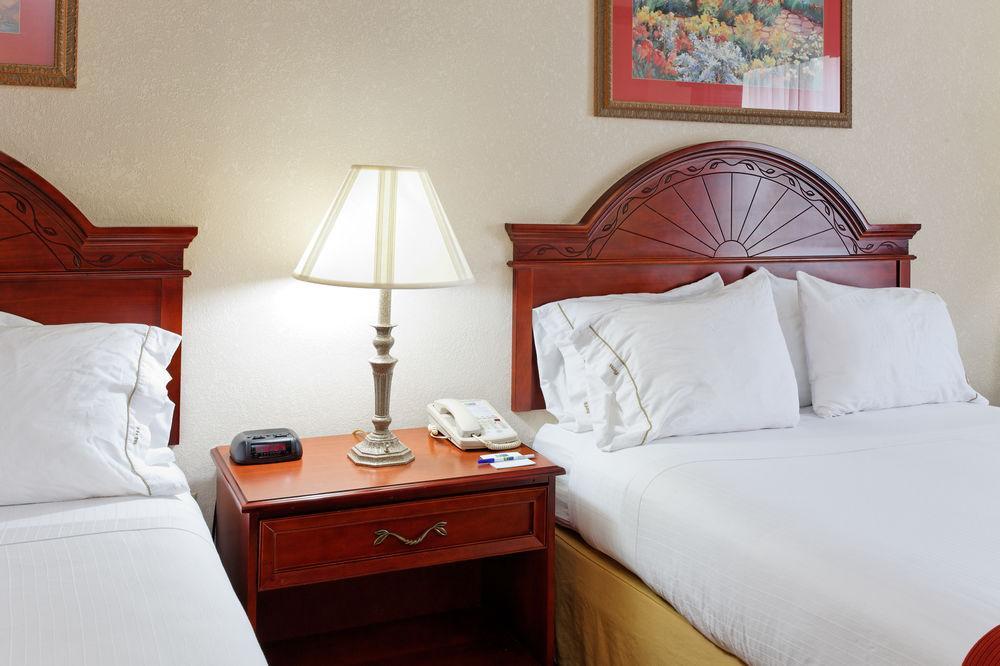 Holiday Inn Express & Suites Tupelo By Ihg Rom bilde